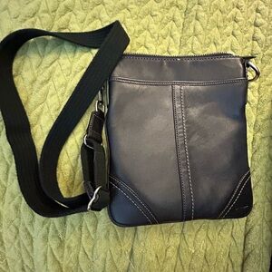 Vintage Coach Crossbody from the 1990s. Excellent  Condition.